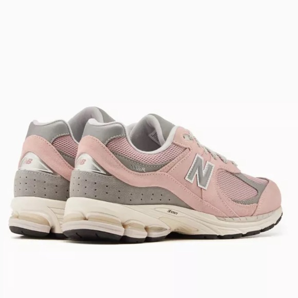 New Balance 2002R Orb Pink Grey Metallic Silver M2002RFC Men’s 10.5 - Picture 5 of 8